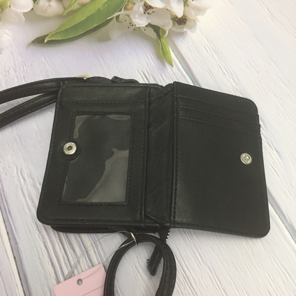 NWT Wild Fable Black Mini Crossbody Bag Wallet - Picture 2 of 9